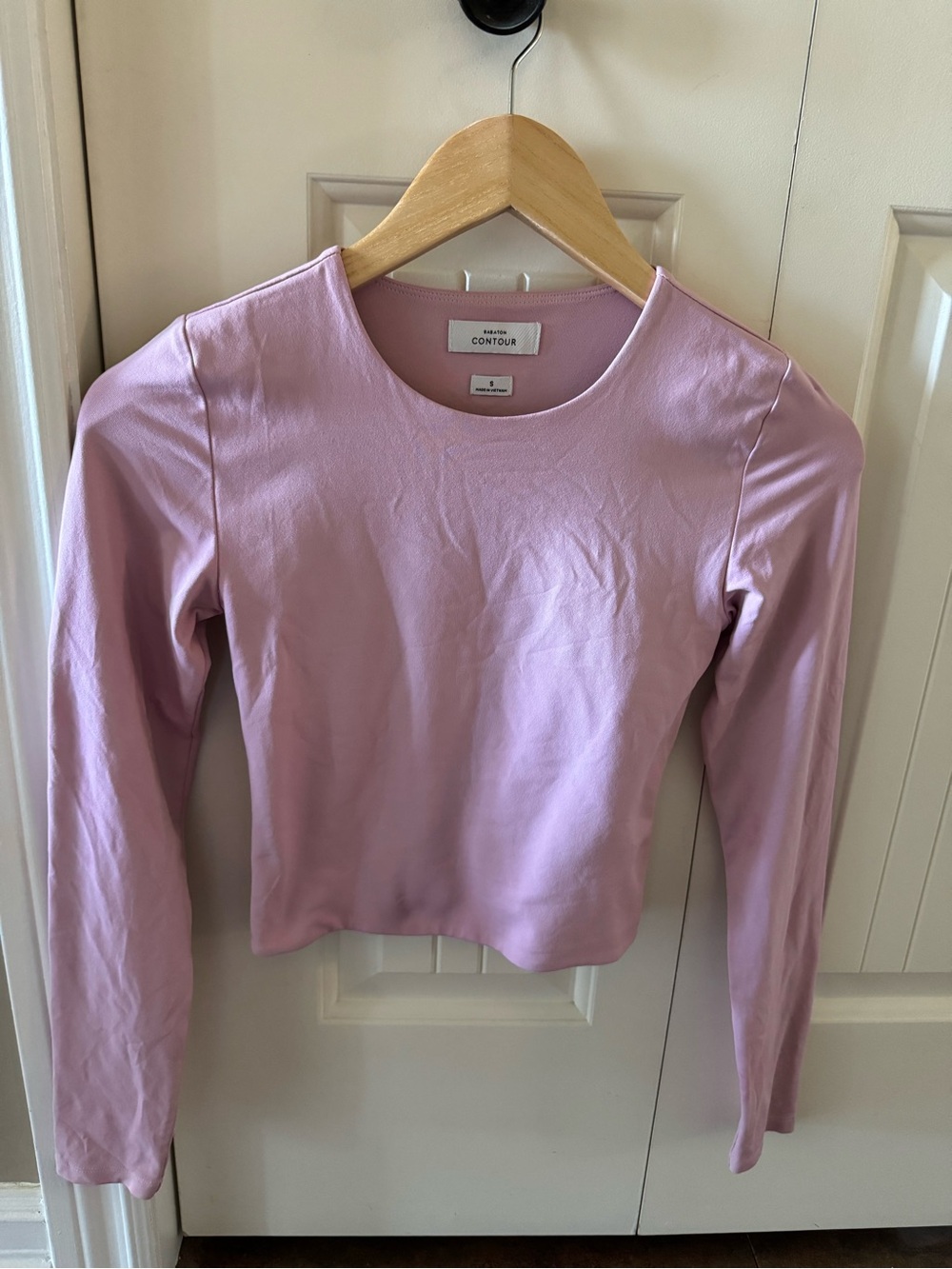 Babaton Contour long sleeve crew neck crop top